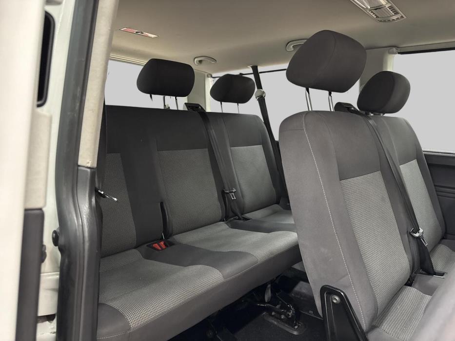 VOLKSWAGEN Caravelle 2013