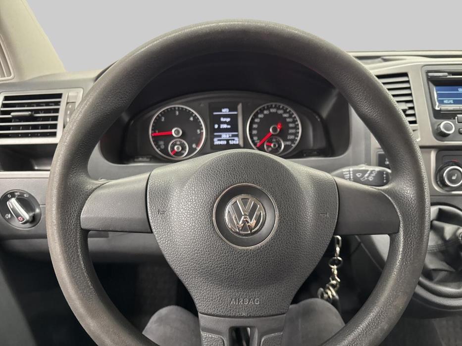 VOLKSWAGEN Caravelle 2013