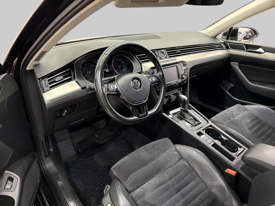 VOLKSWAGEN Passat 2016