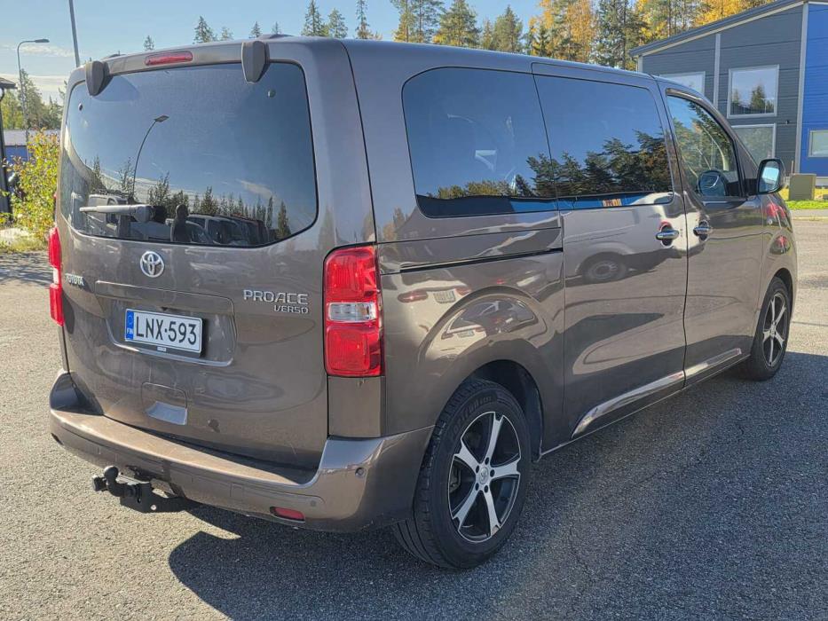 TOYOTA Proace Verso 2017