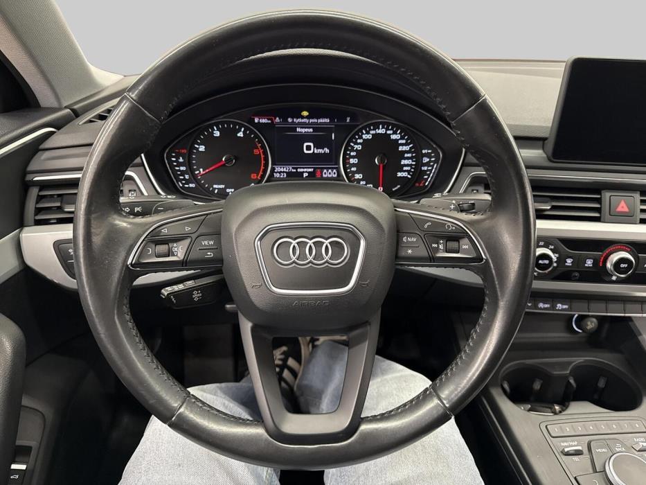 AUDI A4 2018