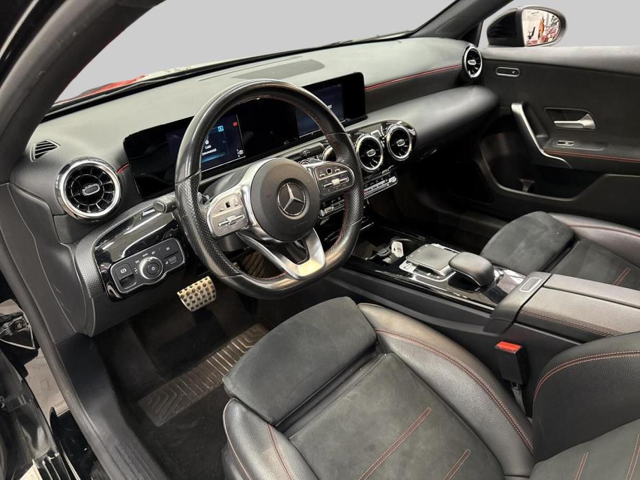 MERCEDES-BENZ A 2018