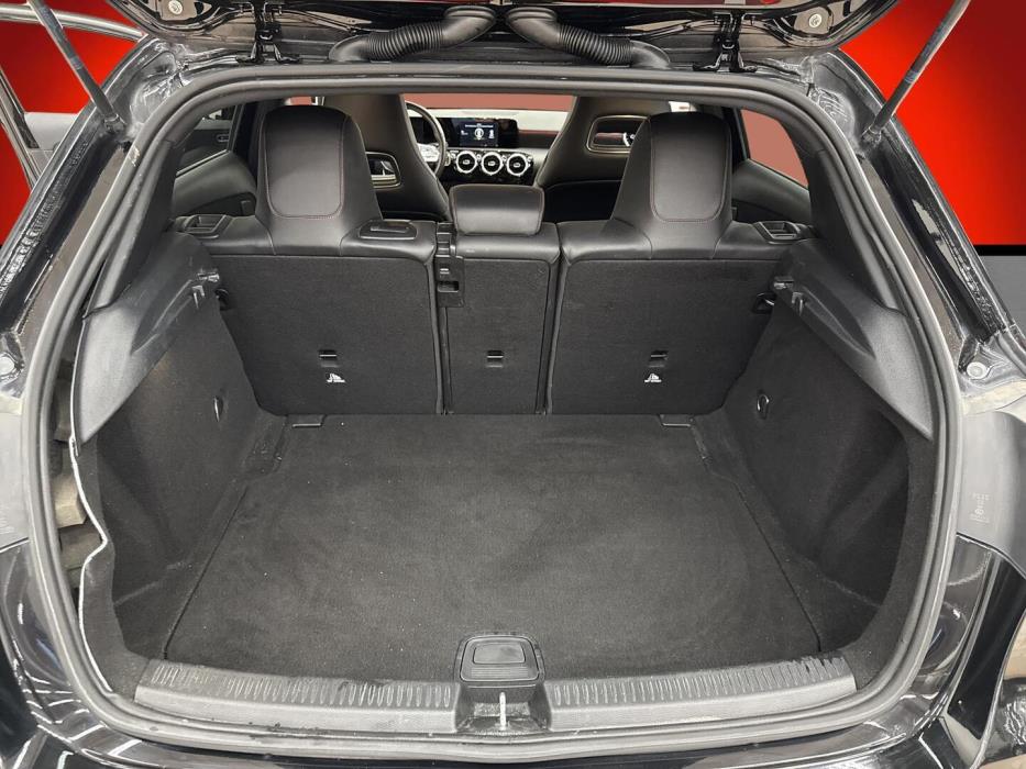 MERCEDES-BENZ A 2018