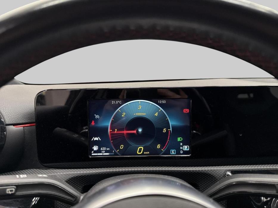 MERCEDES-BENZ A 2018