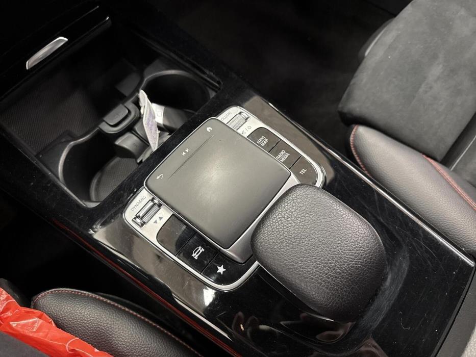 MERCEDES-BENZ A 2018