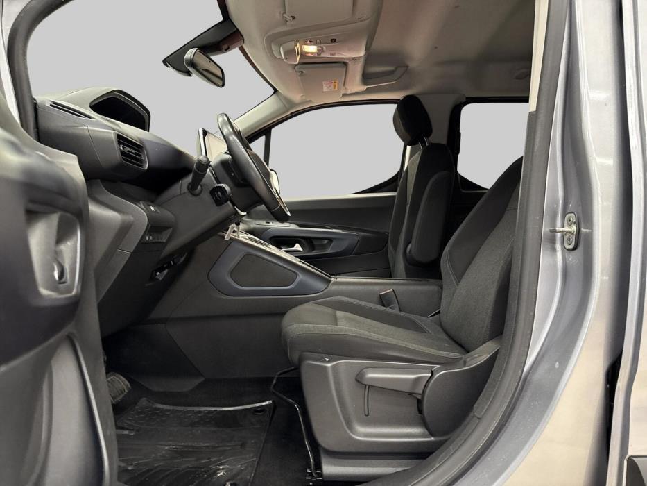 PEUGEOT e-Rifter 2022