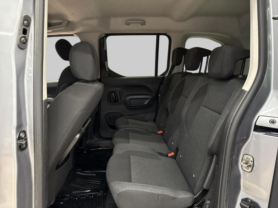 PEUGEOT e-Rifter 2022