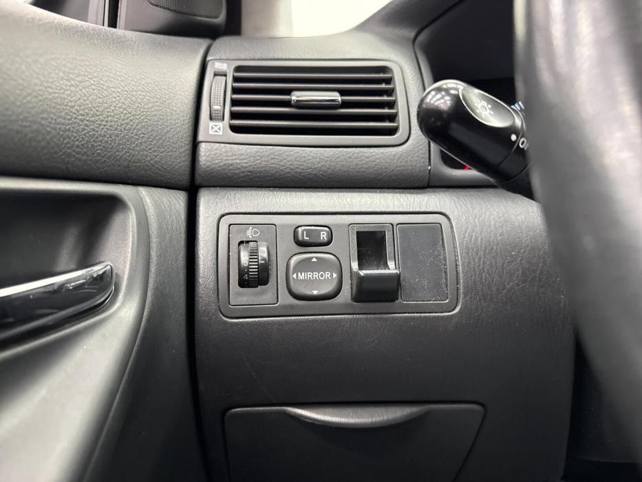 TOYOTA Corolla 2003