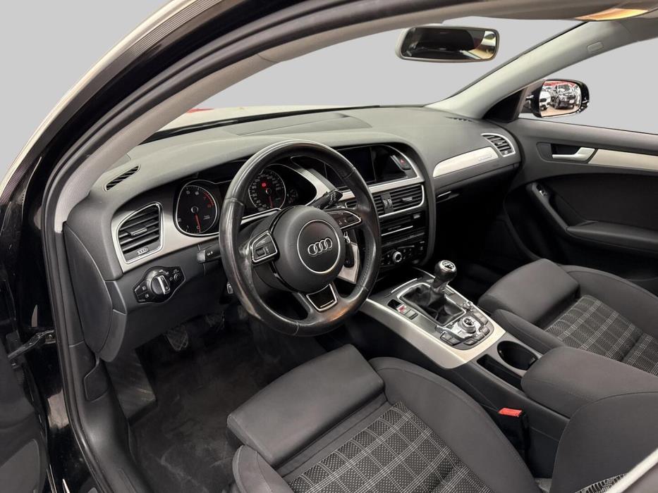 AUDI A4 2014