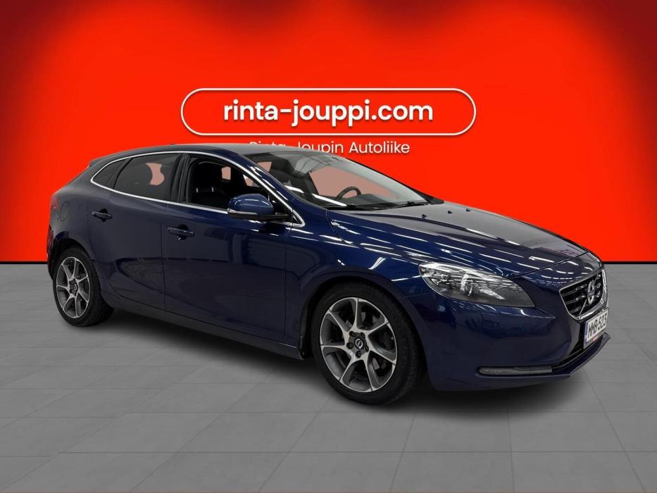 VOLVO V40 2015