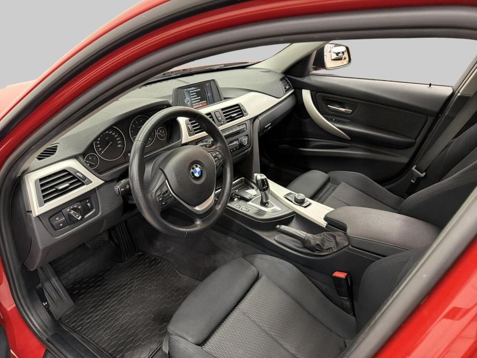 BMW 320 2015