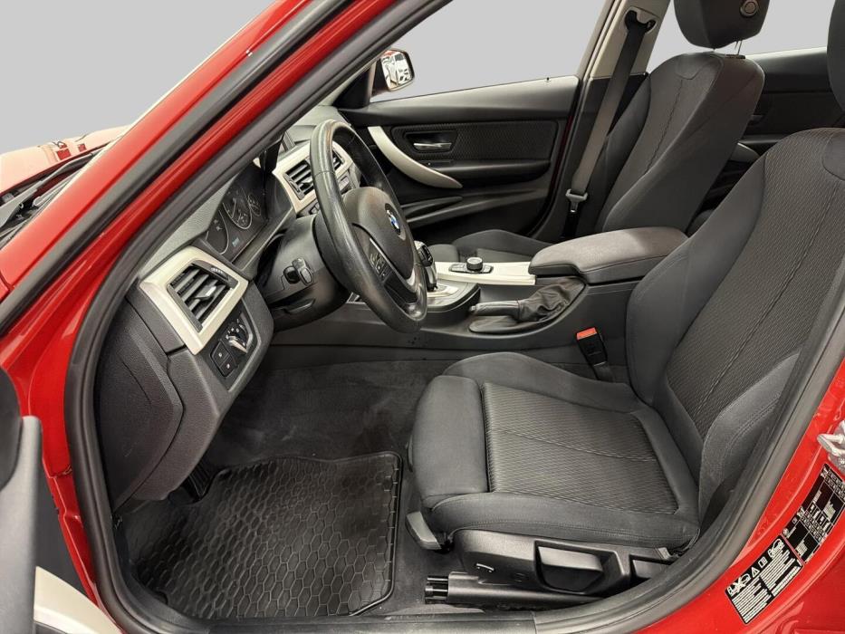 BMW 320 2015