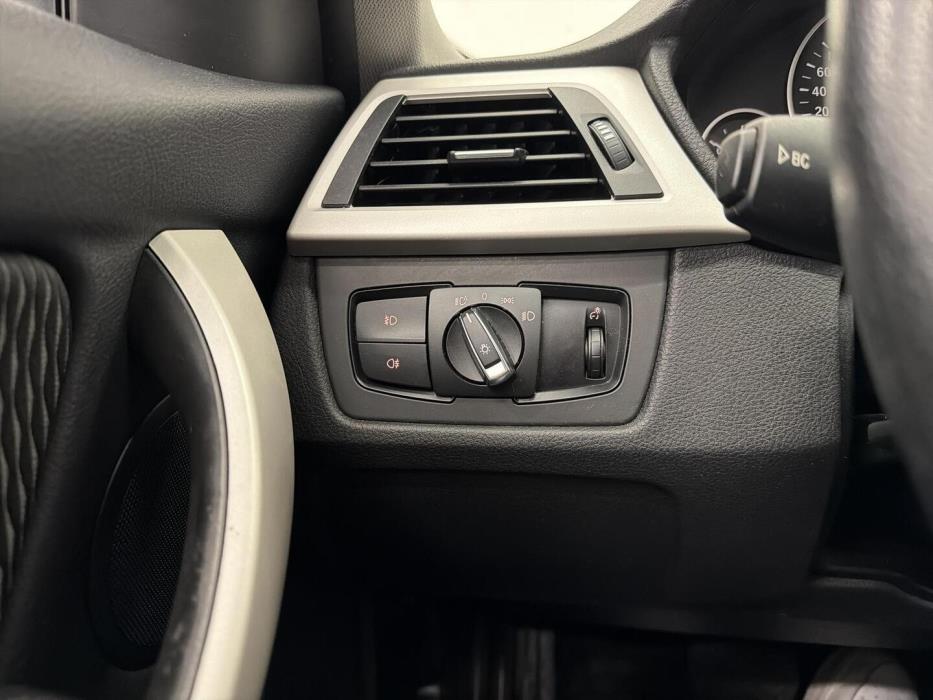 BMW 320 2015