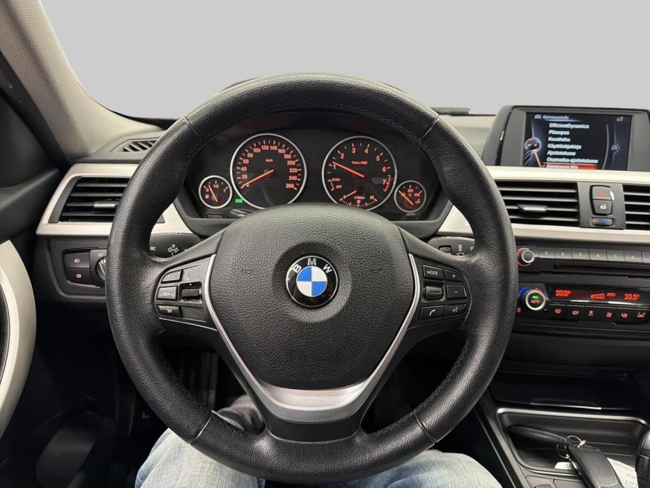 BMW 320 2015