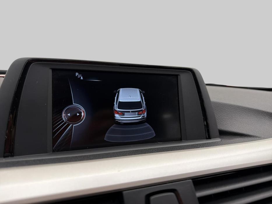 BMW 320 2015