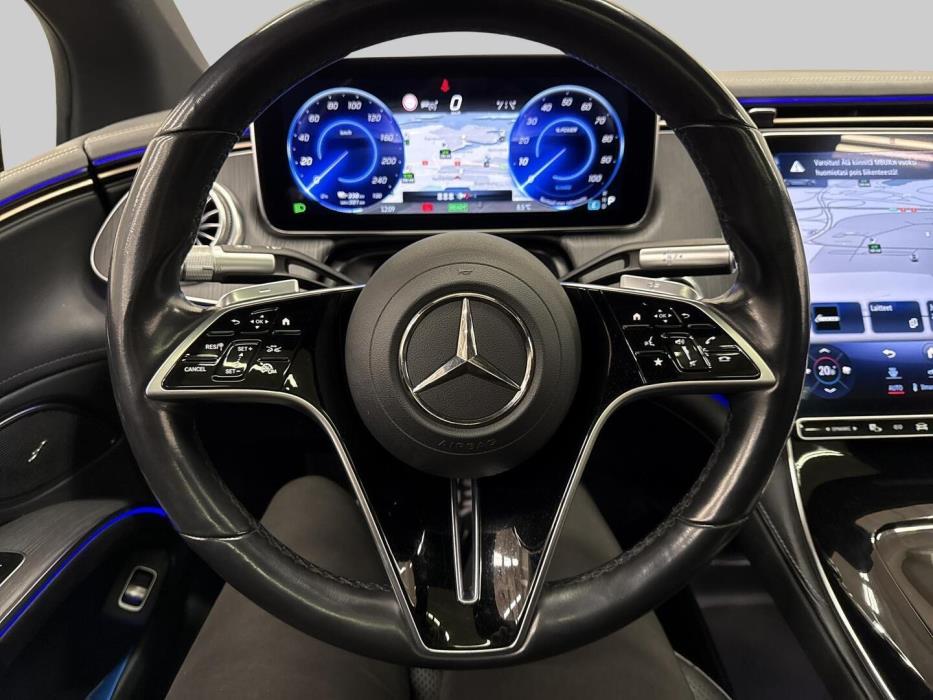 MERCEDES-BENZ EQS 2022