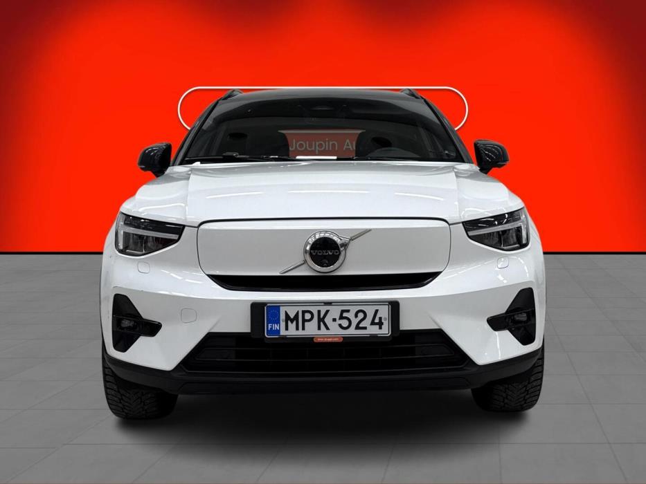 VOLVO XC40 2024