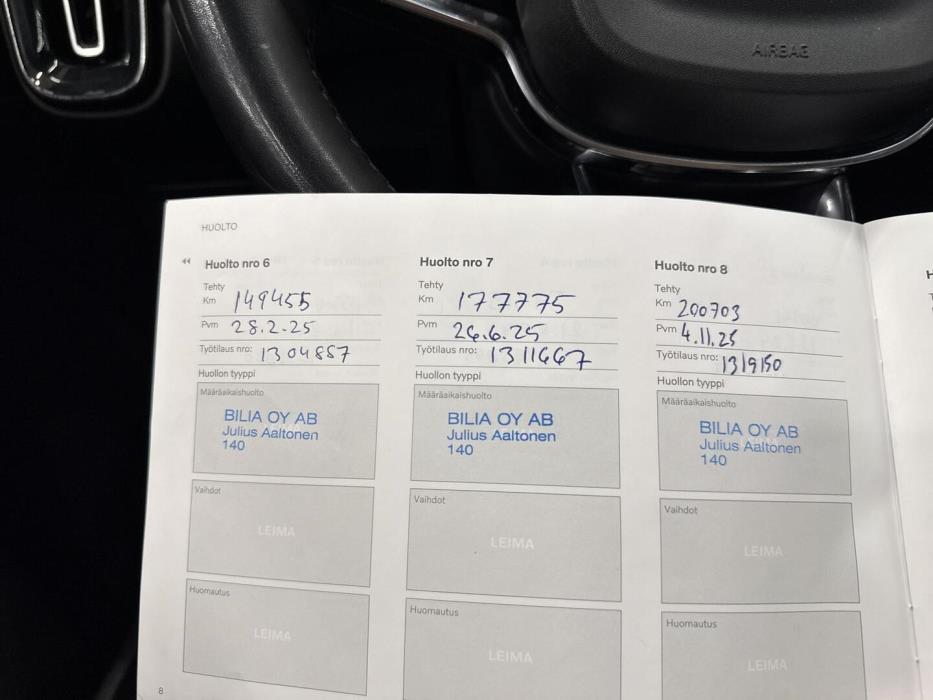 VOLVO XC40 2024