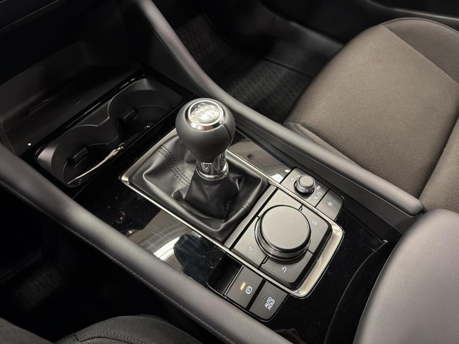 MAZDA 3 2025