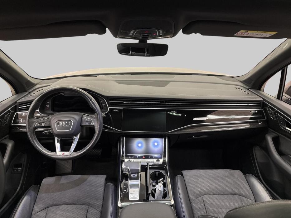 AUDI Q7 2023
