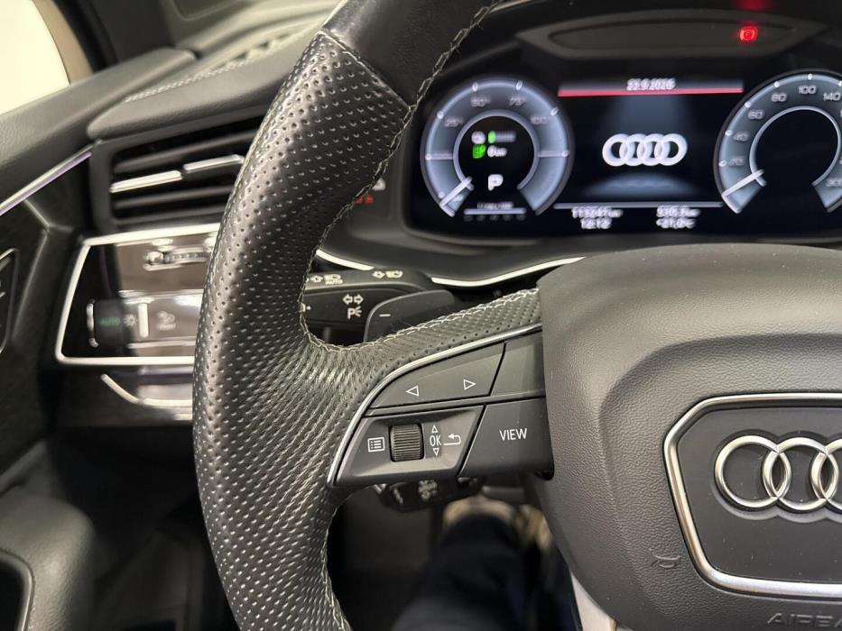 AUDI Q7 2023