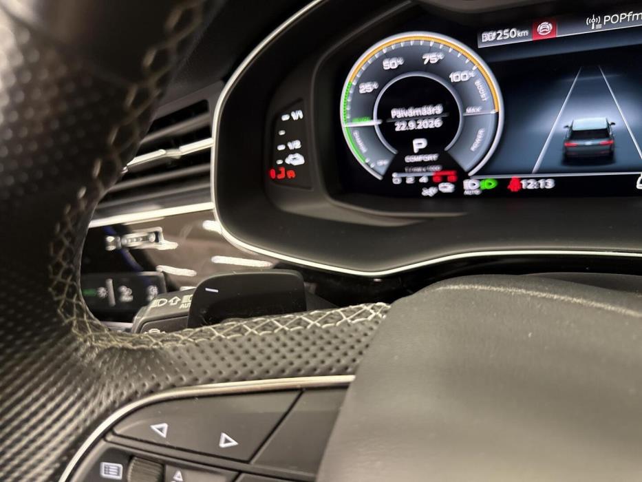 AUDI Q7 2023