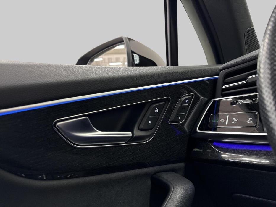 AUDI Q7 2023
