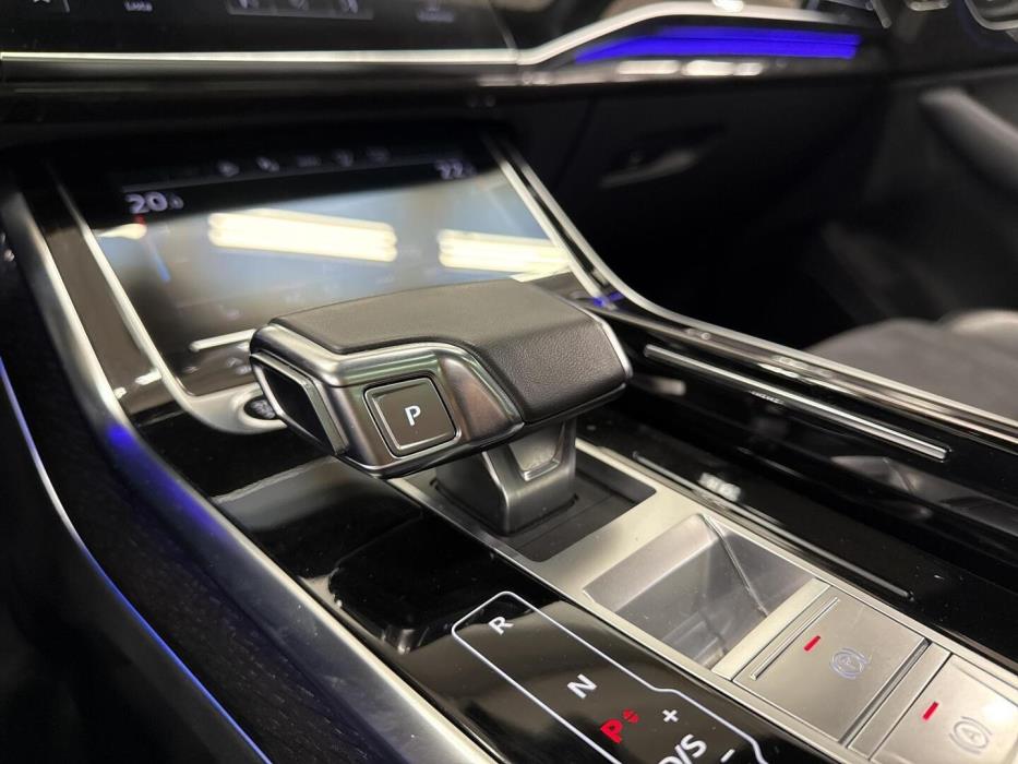 AUDI Q7 2023