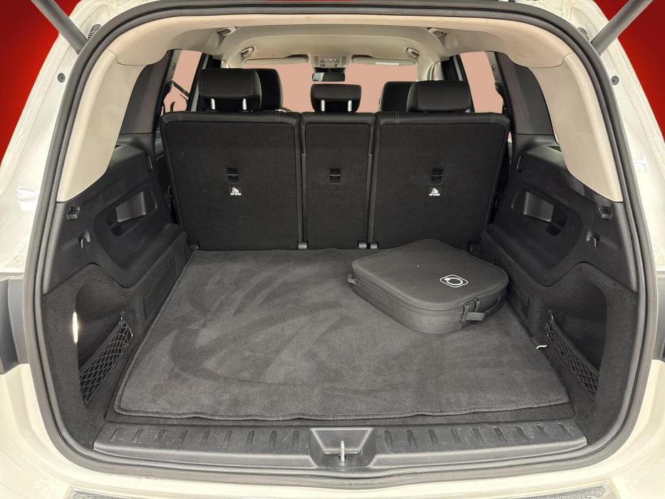 MERCEDES-BENZ EQB 2024