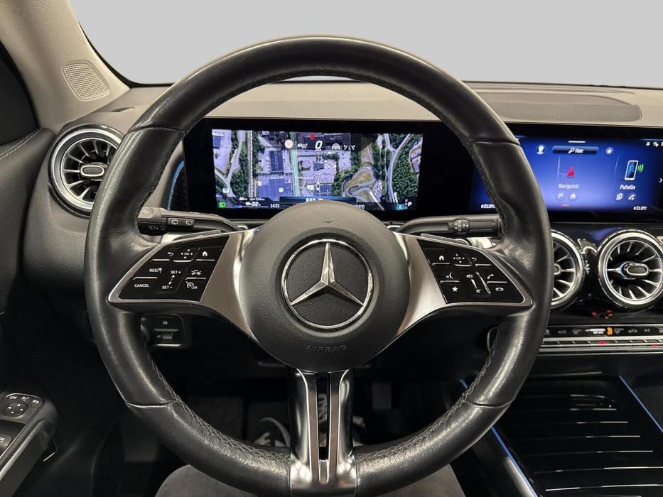 MERCEDES-BENZ EQB 2024