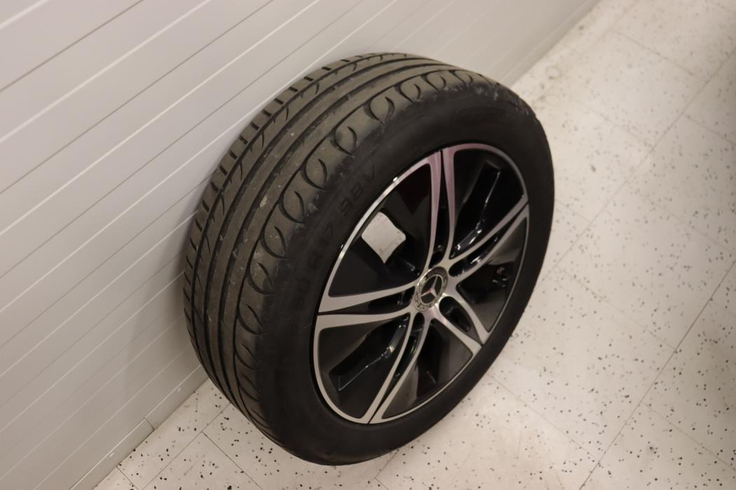 MERCEDES-BENZ C 2020