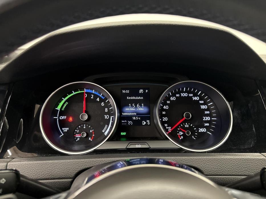 VOLKSWAGEN Golf 2020