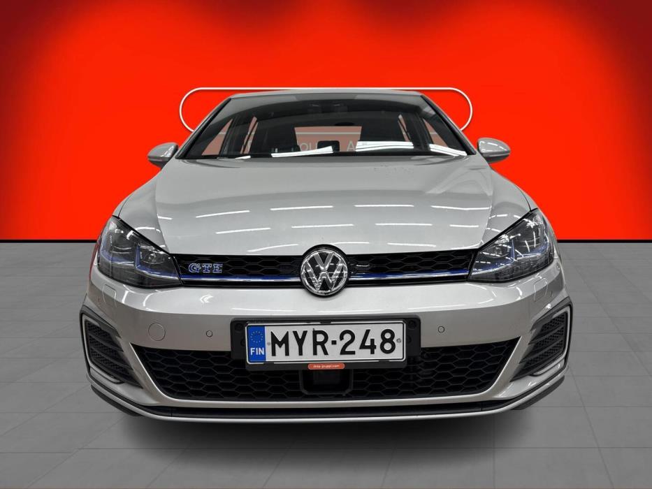 VOLKSWAGEN Golf 2020