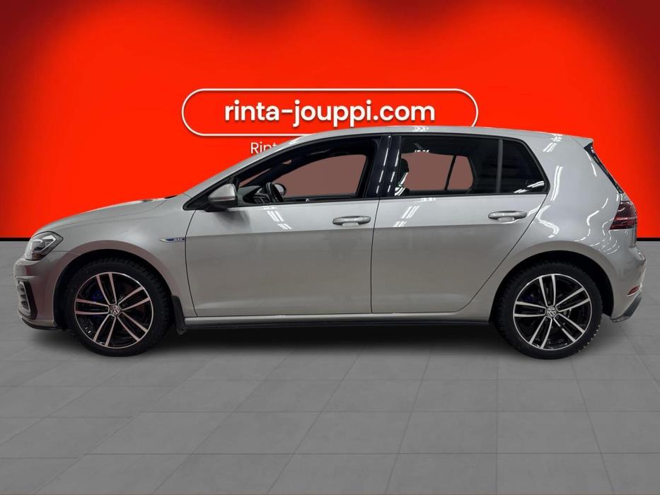 VOLKSWAGEN Golf 2020