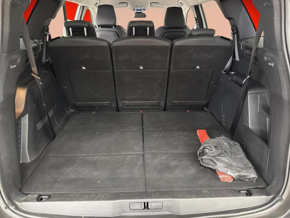 PEUGEOT 5008 2021