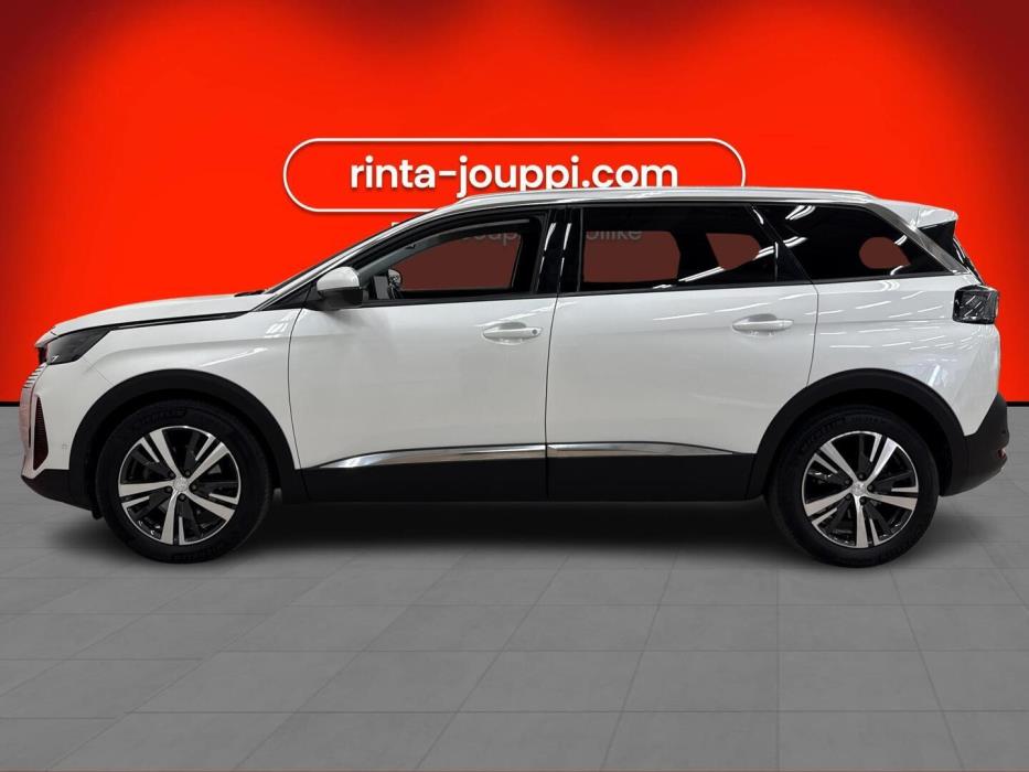 PEUGEOT 5008 2021