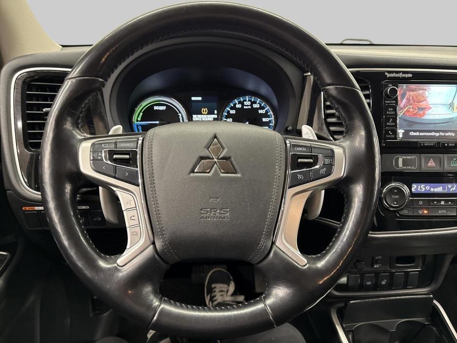 MITSUBISHI Outlander PHEV 2015