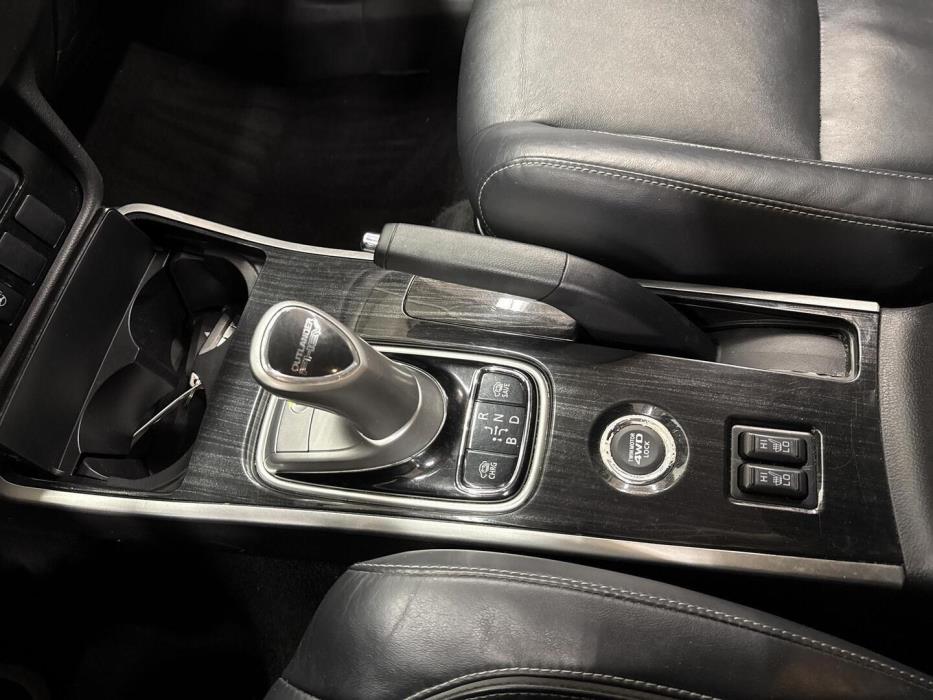 MITSUBISHI Outlander PHEV 2015