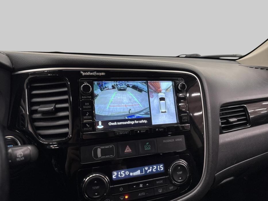 MITSUBISHI Outlander PHEV 2015