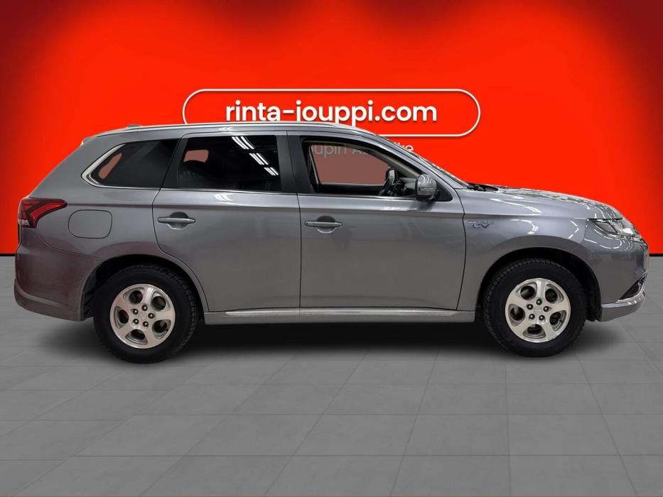MITSUBISHI Outlander PHEV 2015