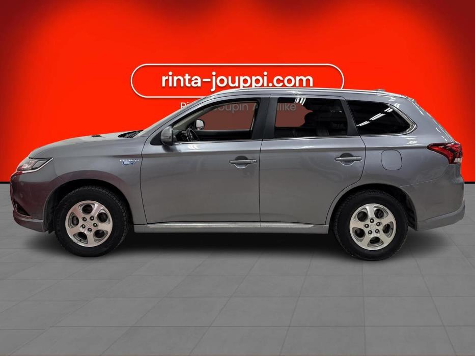 MITSUBISHI Outlander PHEV 2015