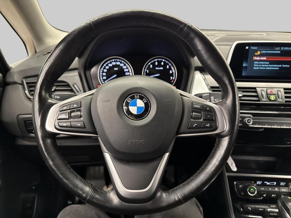 BMW 225 2018