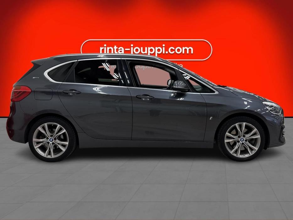 BMW 225 2018