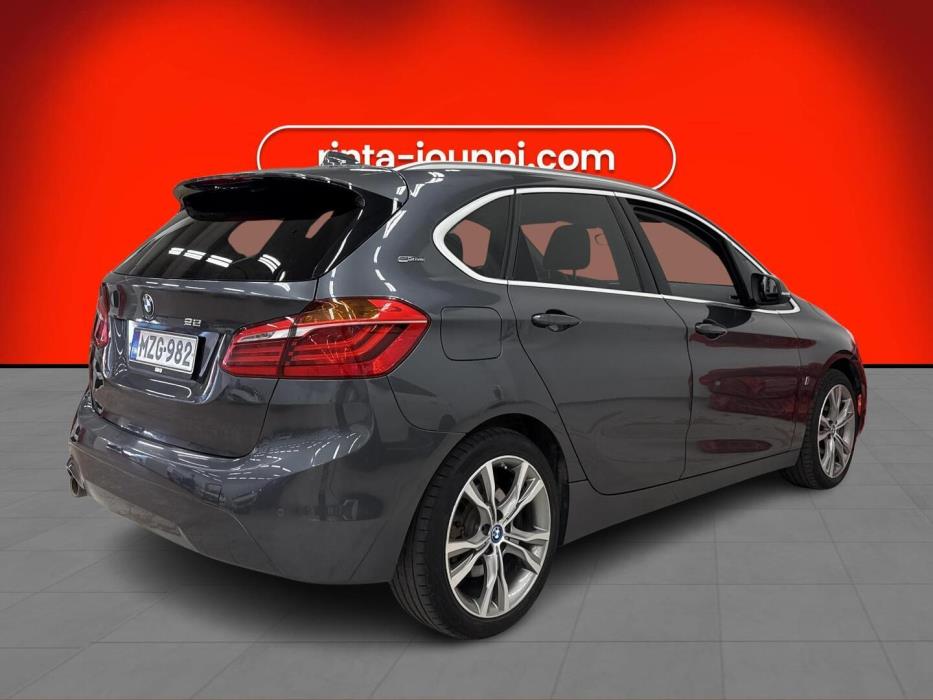 BMW 225 2018