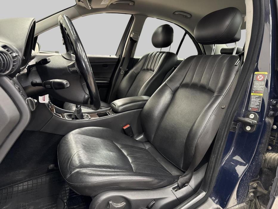 MERCEDES-BENZ C 2004