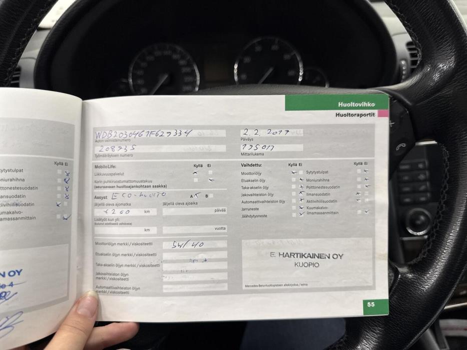 MERCEDES-BENZ C 2004