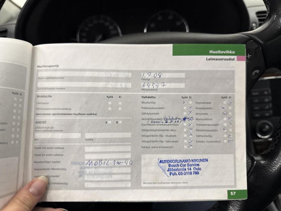 MERCEDES-BENZ C 2004