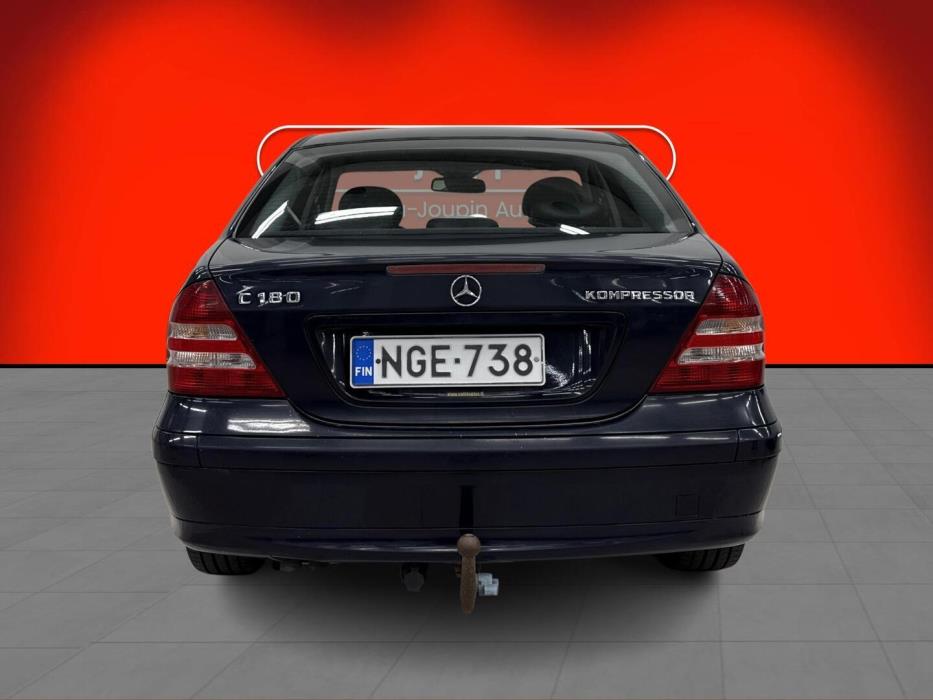 MERCEDES-BENZ C 2004