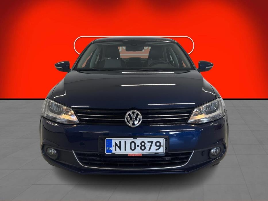 VOLKSWAGEN Jetta 2012
