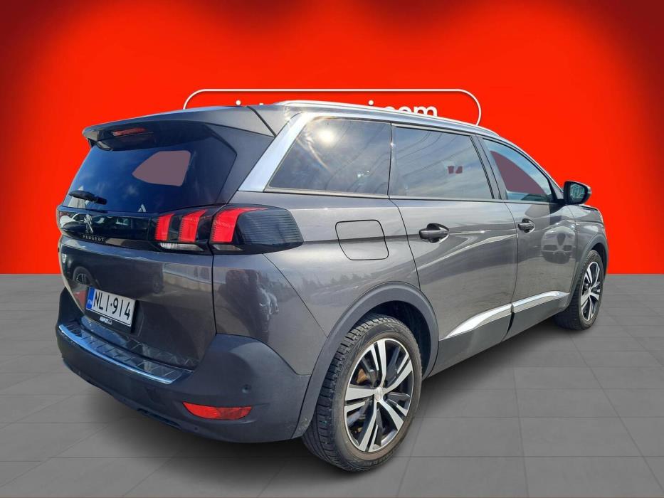 PEUGEOT 5008 2019